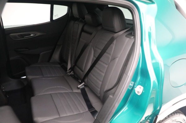 New 2024 Alfa Romeo Tonale Veloce for sale $58,840 at Rolls-Royce Motor Cars Greenwich in Greenwich CT 06830 27