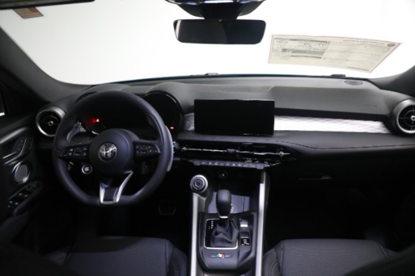 New 2024 Alfa Romeo Tonale Veloce for sale $58,840 at Rolls-Royce Motor Cars Greenwich in Greenwich CT 06830 28