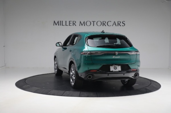New 2024 Alfa Romeo Tonale Veloce for sale $58,840 at Rolls-Royce Motor Cars Greenwich in Greenwich CT 06830 8
