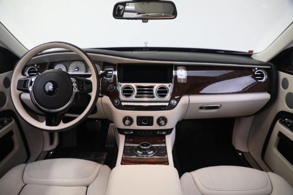Used 2019 Rolls-Royce Ghost for sale $225,900 at Rolls-Royce Motor Cars Greenwich in Greenwich CT 06830 4