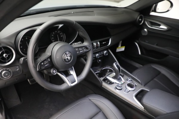 New 2023 Alfa Romeo Giulia Ti for sale Call for price at Rolls-Royce Motor Cars Greenwich in Greenwich CT 06830 25