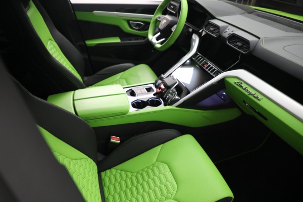 Used 2022 Lamborghini Urus for sale $269,900 at Rolls-Royce Motor Cars Greenwich in Greenwich CT 06830 21