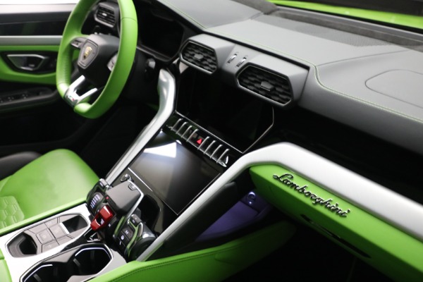 Used 2022 Lamborghini Urus for sale $269,900 at Rolls-Royce Motor Cars Greenwich in Greenwich CT 06830 27