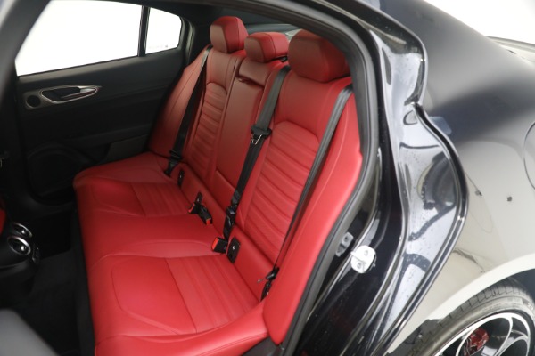 New 2024 Alfa Romeo Giulia Veloce for sale $55,350 at Rolls-Royce Motor Cars Greenwich in Greenwich CT 06830 28
