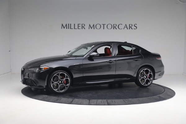 New 2024 Alfa Romeo Giulia Veloce for sale $55,350 at Rolls-Royce Motor Cars Greenwich in Greenwich CT 06830 3