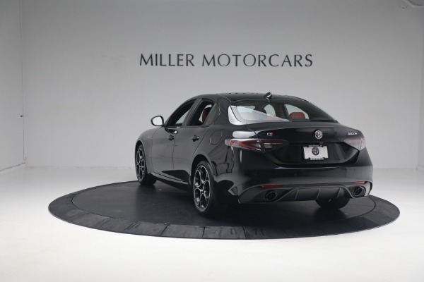 New 2024 Alfa Romeo Giulia Veloce for sale $55,350 at Rolls-Royce Motor Cars Greenwich in Greenwich CT 06830 8