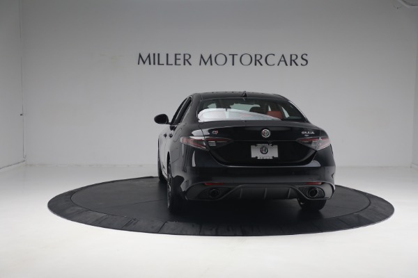 New 2024 Alfa Romeo Giulia Veloce for sale $55,350 at Rolls-Royce Motor Cars Greenwich in Greenwich CT 06830 9