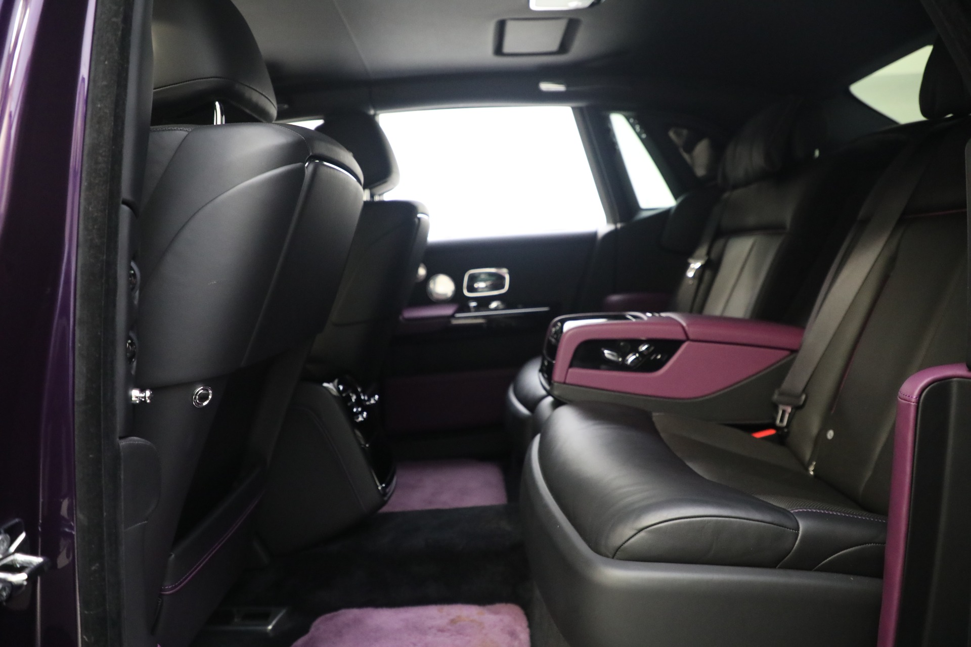Used 2020 Rolls-Royce Phantom for sale Sold at Rolls-Royce Motor Cars Greenwich in Greenwich CT 06830 16