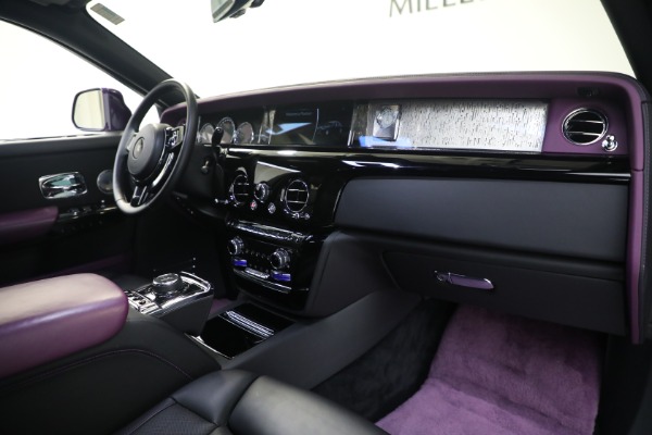 Used 2020 Rolls-Royce Phantom for sale $339,900 at Rolls-Royce Motor Cars Greenwich in Greenwich CT 06830 19