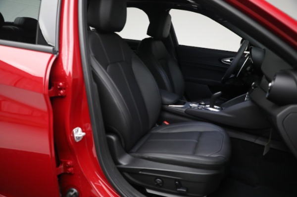 New 2024 Alfa Romeo Giulia Sprint for sale Sold at Rolls-Royce Motor Cars Greenwich in Greenwich CT 06830 23