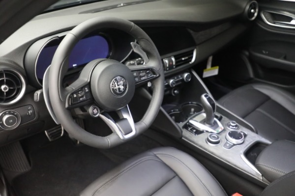 New 2024 Alfa Romeo Giulia Sprint for sale Sold at Rolls-Royce Motor Cars Greenwich in Greenwich CT 06830 27