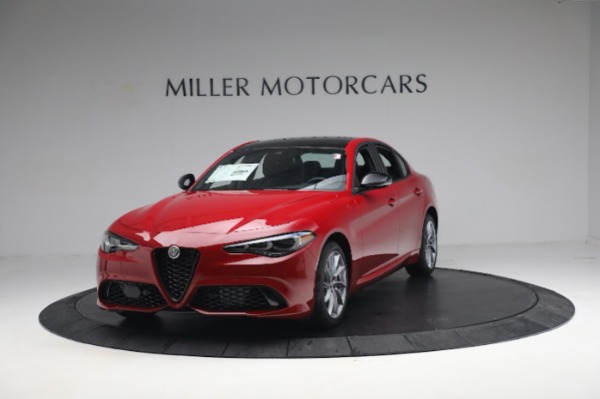 New 2024 Alfa Romeo Giulia Sprint for sale $50,545 at Rolls-Royce Motor Cars Greenwich in Greenwich CT 06830 1