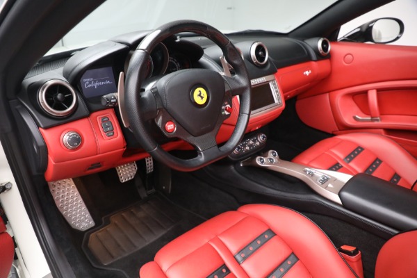 Used 2014 Ferrari California for sale $134,900 at Rolls-Royce Motor Cars Greenwich in Greenwich CT 06830 19