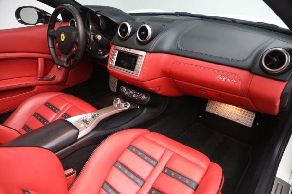 Used 2014 Ferrari California for sale $134,900 at Rolls-Royce Motor Cars Greenwich in Greenwich CT 06830 23