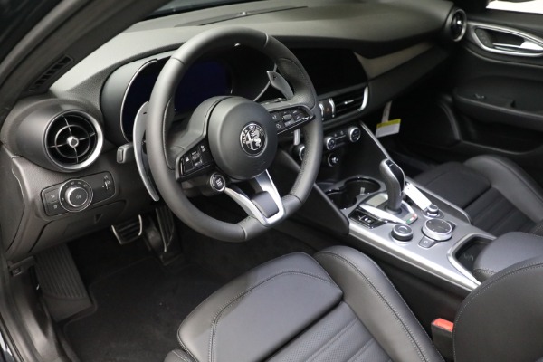 New 2024 Alfa Romeo Giulia Veloce for sale Sold at Rolls-Royce Motor Cars Greenwich in Greenwich CT 06830 20