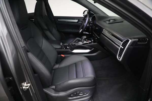 Used 2023 Porsche Cayenne Turbo Coupe for sale $149,900 at Rolls-Royce Motor Cars Greenwich in Greenwich CT 06830 18