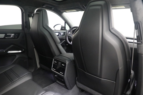 Used 2023 Porsche Cayenne Turbo Coupe for sale $149,900 at Rolls-Royce Motor Cars Greenwich in Greenwich CT 06830 21