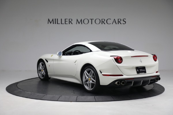 Used 2017 Ferrari California T for sale $151,900 at Rolls-Royce Motor Cars Greenwich in Greenwich CT 06830 15