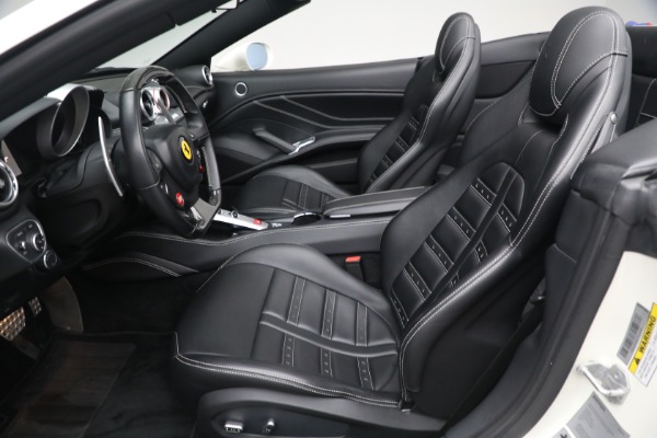Used 2017 Ferrari California T for sale $151,900 at Rolls-Royce Motor Cars Greenwich in Greenwich CT 06830 20