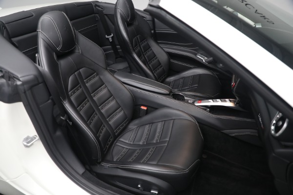 Used 2017 Ferrari California T for sale $151,900 at Rolls-Royce Motor Cars Greenwich in Greenwich CT 06830 24