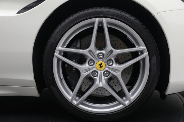 Used 2017 Ferrari California T for sale $151,900 at Rolls-Royce Motor Cars Greenwich in Greenwich CT 06830 27