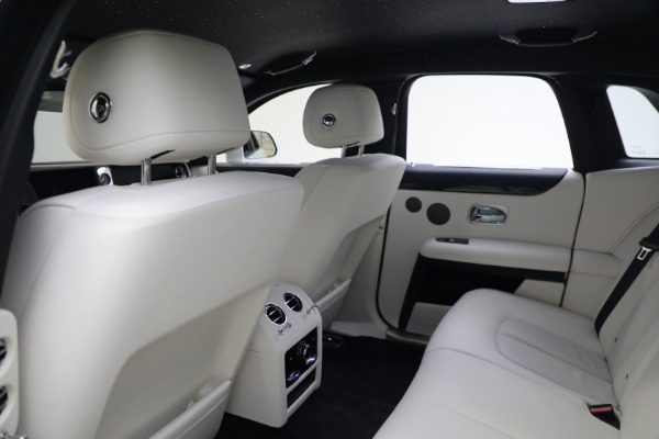 Used 2022 Rolls-Royce Ghost for sale $299,900 at Rolls-Royce Motor Cars Greenwich in Greenwich CT 06830 19