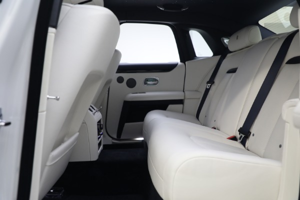 Used 2022 Rolls-Royce Ghost for sale $295,900 at Rolls-Royce Motor Cars Greenwich in Greenwich CT 06830 20