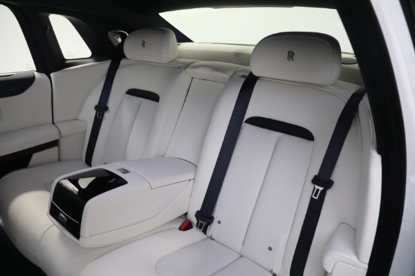 Used 2022 Rolls-Royce Ghost for sale $295,900 at Rolls-Royce Motor Cars Greenwich in Greenwich CT 06830 21