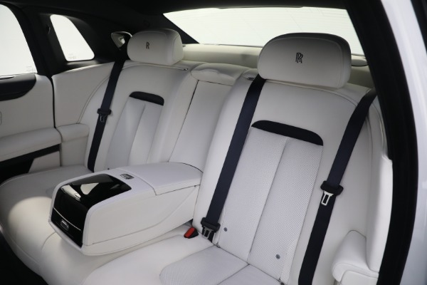 Used 2022 Rolls-Royce Ghost for sale $299,900 at Rolls-Royce Motor Cars Greenwich in Greenwich CT 06830 21