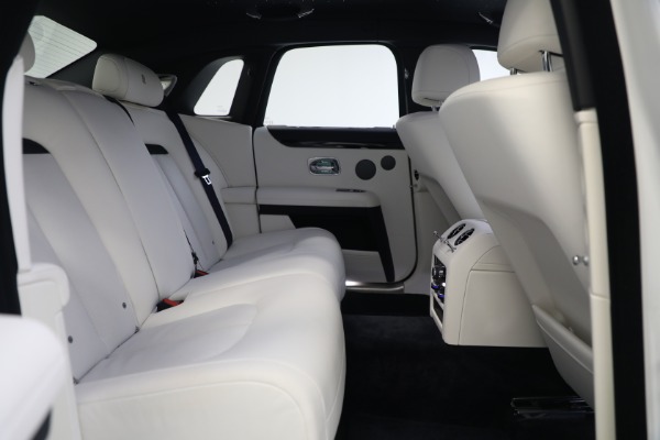 Used 2022 Rolls-Royce Ghost for sale $299,900 at Rolls-Royce Motor Cars Greenwich in Greenwich CT 06830 25