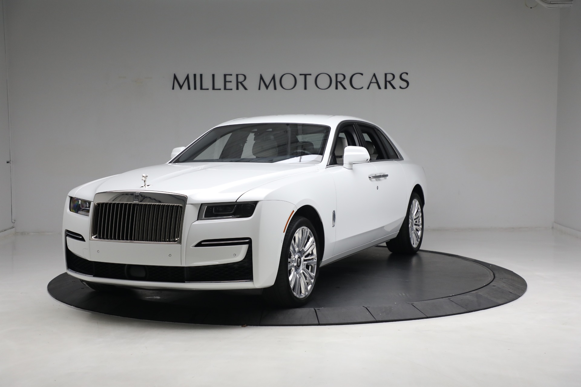 Used 2022 Rolls-Royce Ghost for sale $295,900 at Rolls-Royce Motor Cars Greenwich in Greenwich CT 06830 1