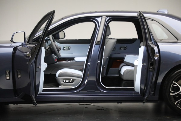 New 2024 Rolls-Royce Black Badge Ghost for sale $458,375 at Rolls-Royce Motor Cars Greenwich in Greenwich CT 06830 9