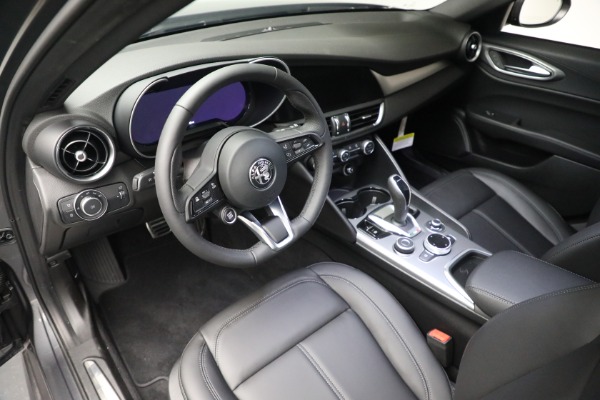 New 2024 Alfa Romeo Giulia Ti for sale $51,870 at Rolls-Royce Motor Cars Greenwich in Greenwich CT 06830 22