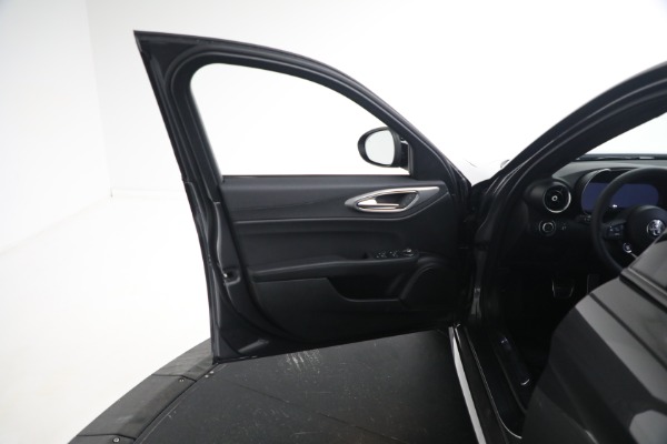 New 2024 Alfa Romeo Giulia Ti for sale $51,870 at Rolls-Royce Motor Cars Greenwich in Greenwich CT 06830 25