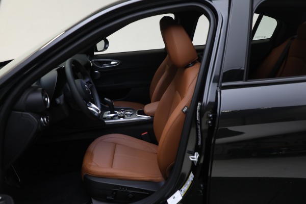 New 2024 Alfa Romeo Giulia Ti for sale $54,845 at Rolls-Royce Motor Cars Greenwich in Greenwich CT 06830 23