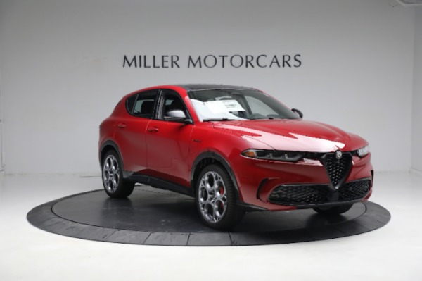 New 2024 Alfa Romeo Tonale Veloce for sale Sold at Rolls-Royce Motor Cars Greenwich in Greenwich CT 06830 17