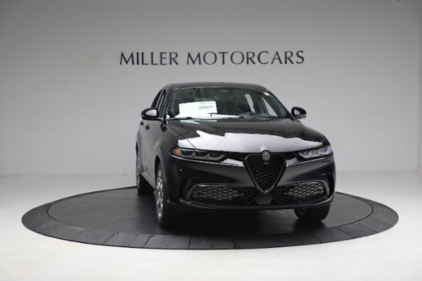 New 2024 Alfa Romeo Tonale Veloce for sale $57,640 at Rolls-Royce Motor Cars Greenwich in Greenwich CT 06830 19