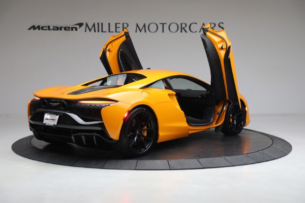 New 2023 McLaren Artura Vision for sale Call for price at Rolls-Royce Motor Cars Greenwich in Greenwich CT 06830 15
