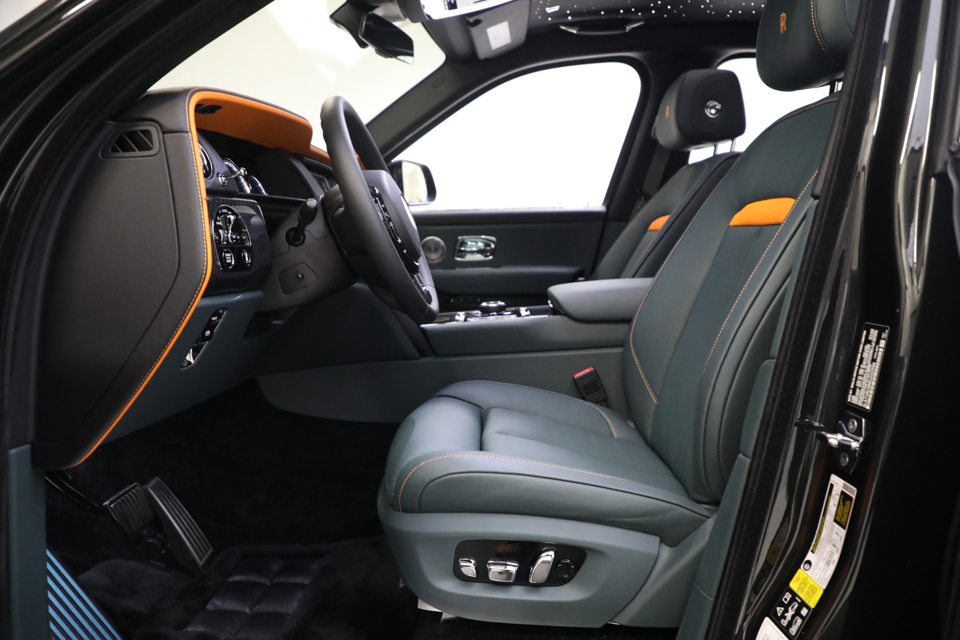 New 2024 Rolls-Royce Black Badge Cullinan for sale Sold at Rolls-Royce Motor Cars Greenwich in Greenwich CT 06830 28
