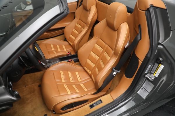 Used 2014 Ferrari 458 Spider for sale $289,900 at Rolls-Royce Motor Cars Greenwich in Greenwich CT 06830 21