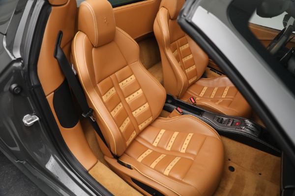 Used 2014 Ferrari 458 Spider for sale $289,900 at Rolls-Royce Motor Cars Greenwich in Greenwich CT 06830 24