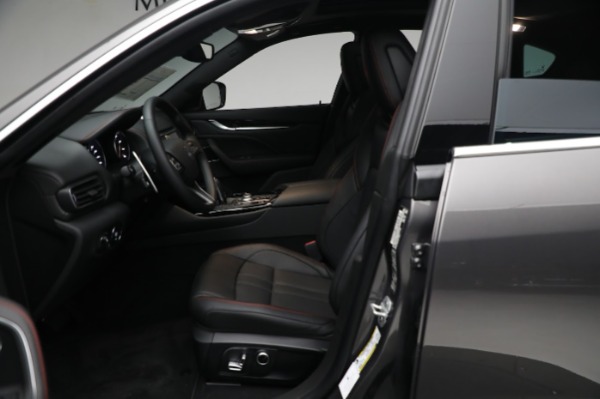 New 2024 Maserati Levante GT for sale $103,495 at Rolls-Royce Motor Cars Greenwich in Greenwich CT 06830 21