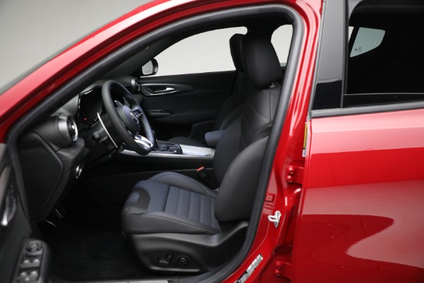 New 2024 Alfa Romeo Tonale Veloce for sale $52,790 at Rolls-Royce Motor Cars Greenwich in Greenwich CT 06830 22