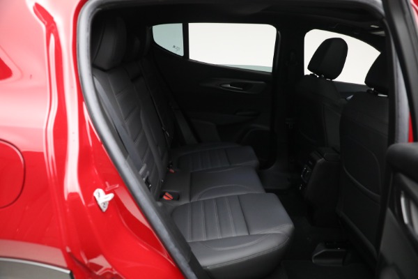 New 2024 Alfa Romeo Tonale Veloce for sale $52,790 at Rolls-Royce Motor Cars Greenwich in Greenwich CT 06830 27