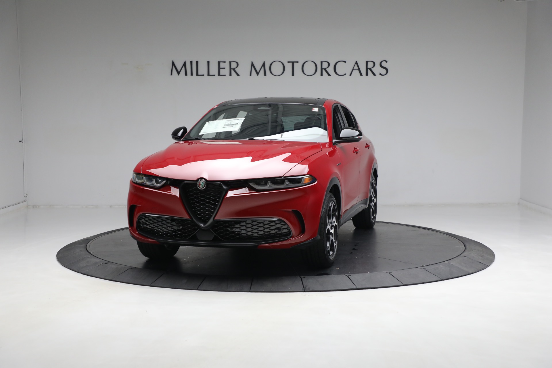 New 2024 Alfa Romeo Tonale Veloce for sale $52,790 at Rolls-Royce Motor Cars Greenwich in Greenwich CT 06830 1
