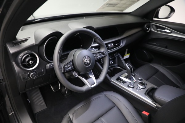 New 2024 Alfa Romeo Stelvio Ti for sale $53,330 at Rolls-Royce Motor Cars Greenwich in Greenwich CT 06830 21
