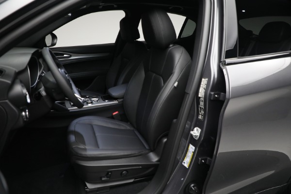 New 2024 Alfa Romeo Stelvio Ti for sale $53,330 at Rolls-Royce Motor Cars Greenwich in Greenwich CT 06830 24