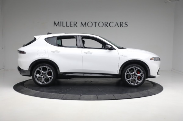 New 2024 Alfa Romeo Tonale Veloce for sale $55,290 at Rolls-Royce Motor Cars Greenwich in Greenwich CT 06830 13