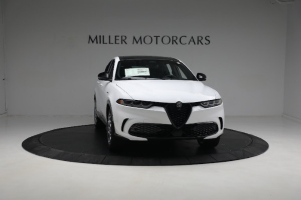 New 2024 Alfa Romeo Tonale Veloce for sale $55,290 at Rolls-Royce Motor Cars Greenwich in Greenwich CT 06830 17