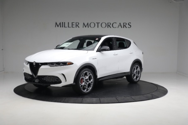 New 2024 Alfa Romeo Tonale Veloce for sale $55,290 at Rolls-Royce Motor Cars Greenwich in Greenwich CT 06830 2